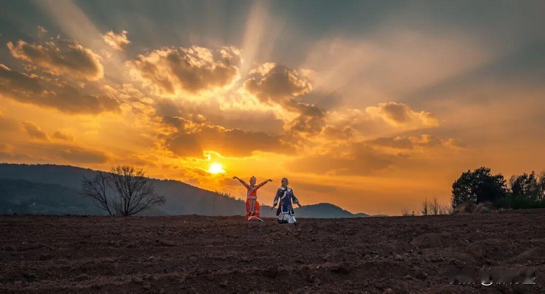 “偶然”拍到的“出彩”照片，都有一个共同点：照片里有“不可控”的元素，很难复制。