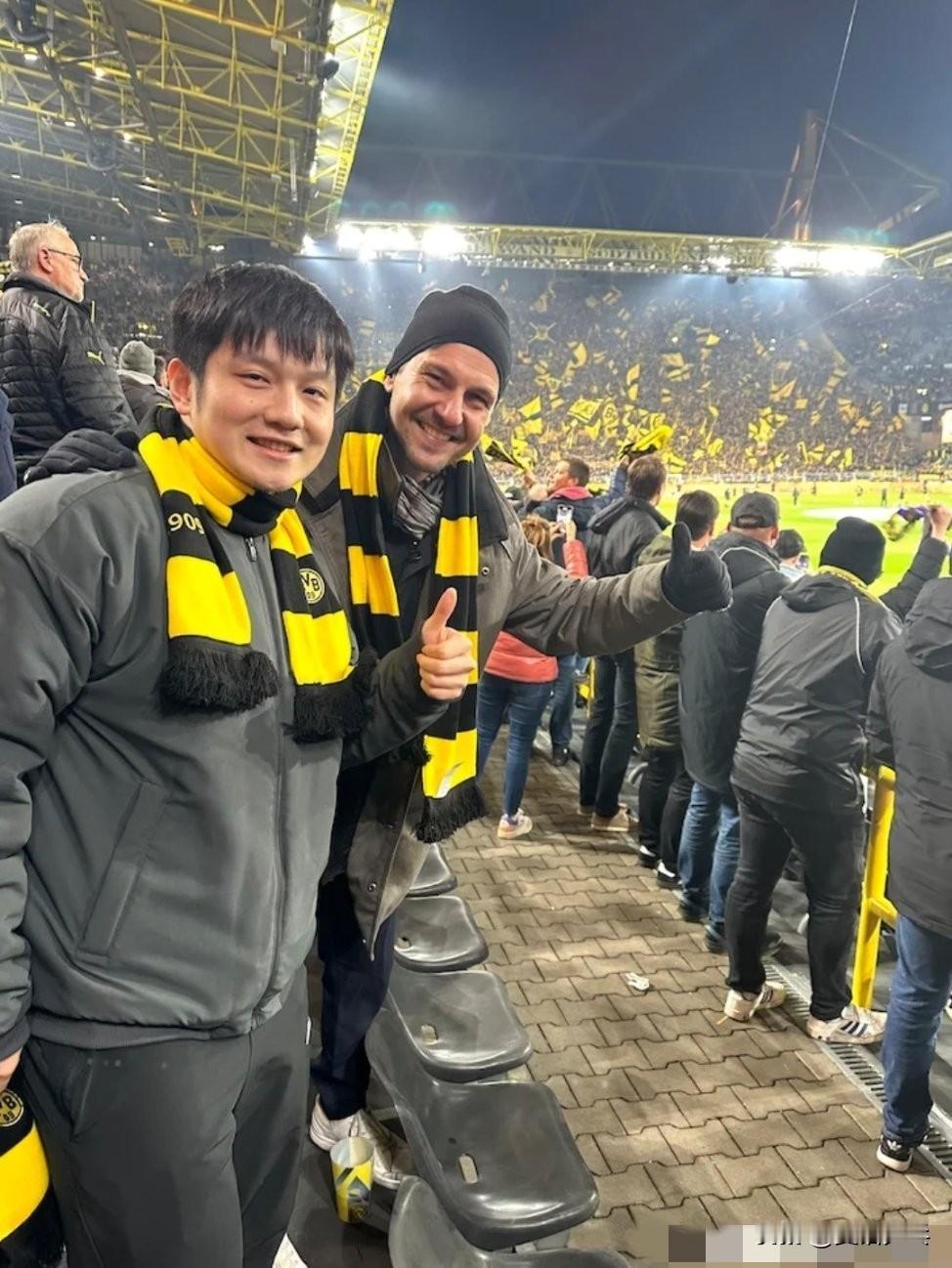 多特蒙德俱乐部：如果再见不能红着脸至少不要杀红了眼……
今晚我横大使波尔将会现场