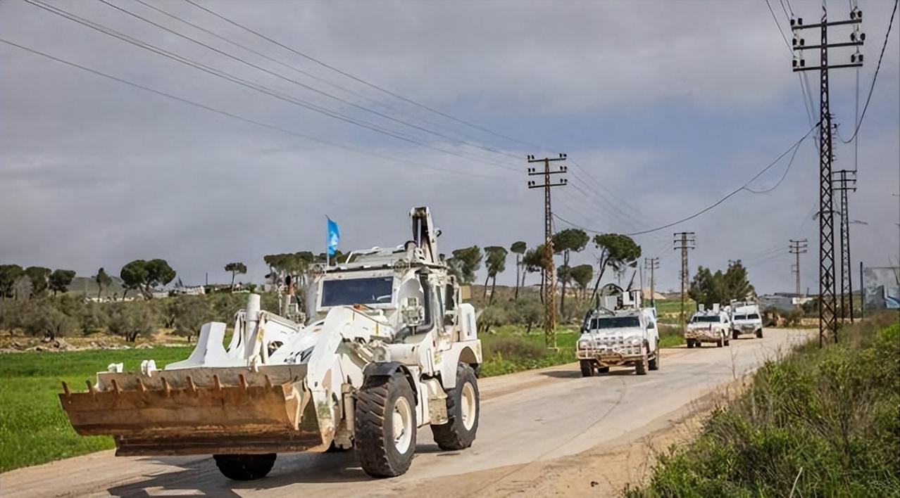 国际局势彻底乱成一锅粥，连联合国士兵都敢动！

黎巴嫩南部突然枪响，联合国的法国