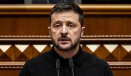 打了三年，血都快流干了，乌克兰才看明白一件事：那个口口声声要你命的“敌人”，伸手