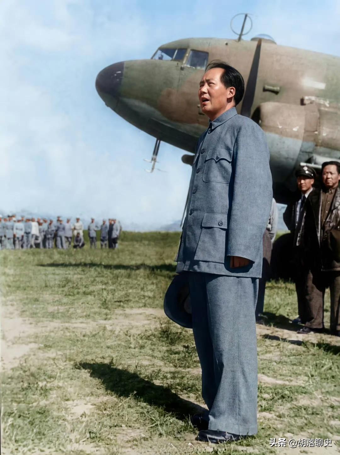 回望近代中国的苦难征程与革命征途，毛泽东同志以非凡的战略远见、坚定的革命意志与高