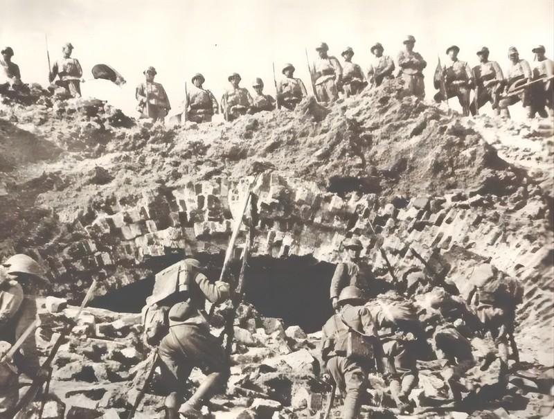 1937年12月11日88师262旅3683名将士全部战死在南京雨花台
1937