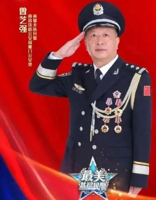 他18岁光荣入伍，在西藏海拔3700米的世界屋脊驻防 ，用青春和热血为祖国守卫边