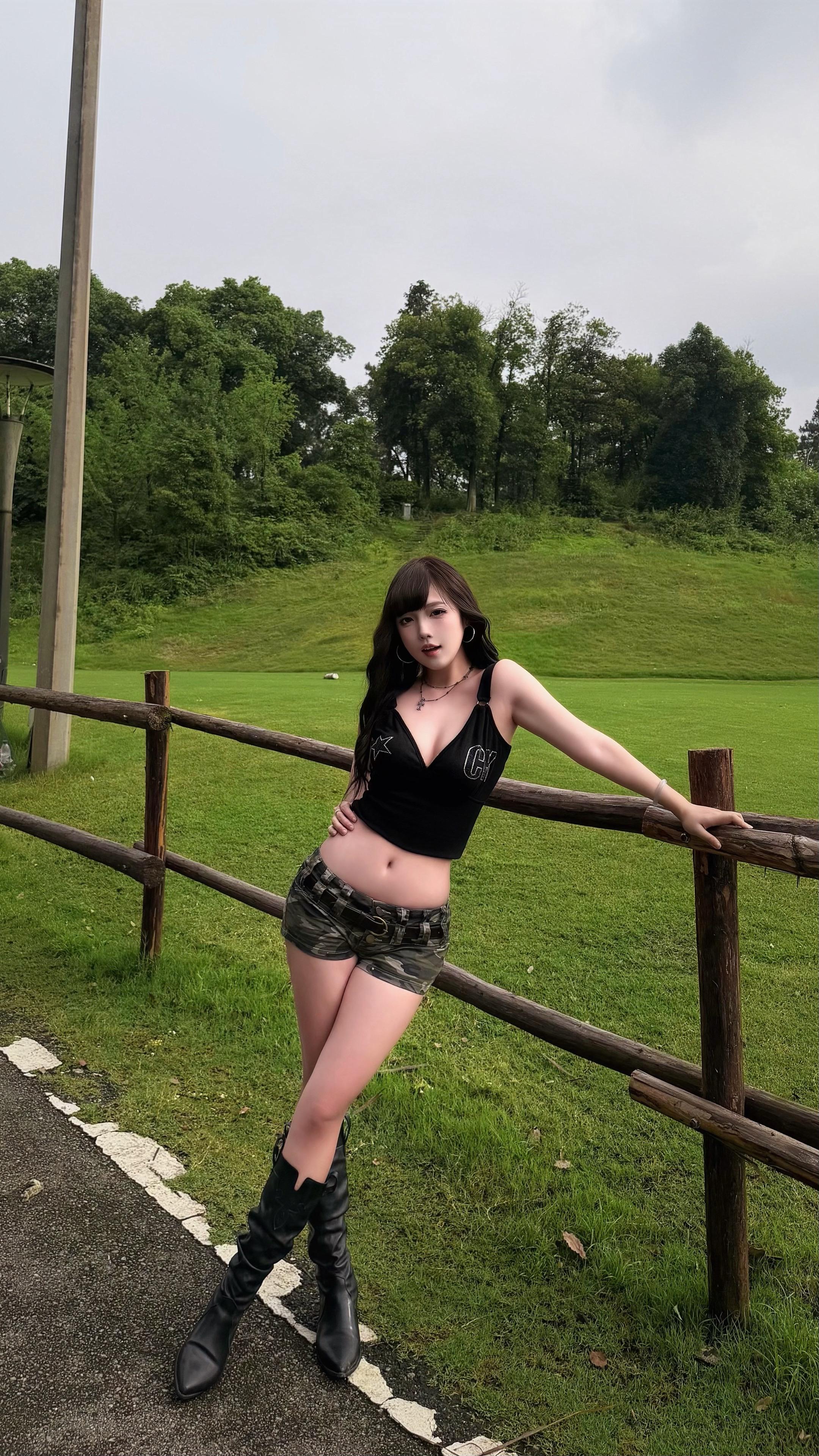 谢谢你像流星一样出现在我的生活 但我踏马是恐龙 你毁了我的生活