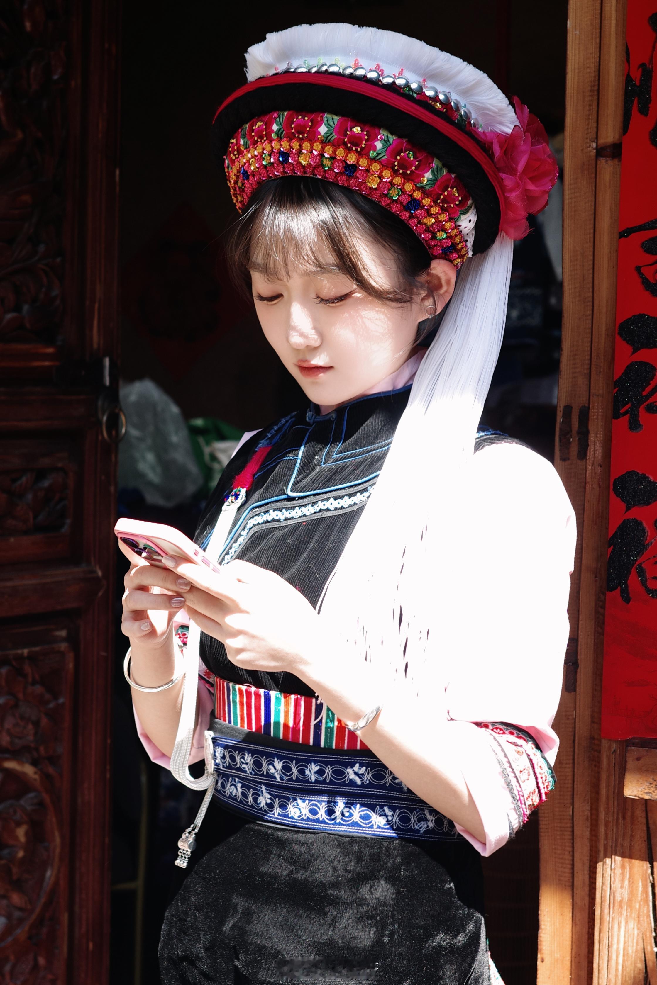 太期待成片啦[羞嗒嗒][羞嗒嗒]花絮我都超级满意[送花花]  ​​​