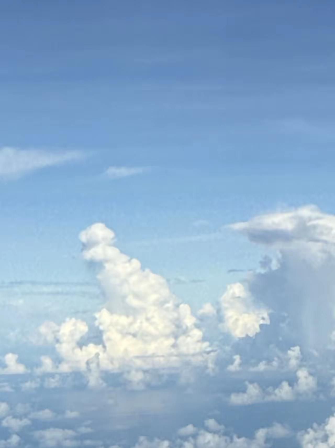 苏格拉底说：“如果你开悟了，那么人间就是天堂，你就是来玩的。结婚是玩，离婚也是玩