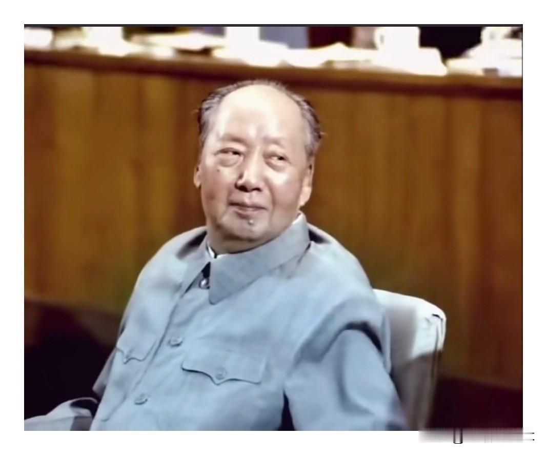 大约1974年春夏，本人上高中时，参考国画《申请入党》，创作过《实践出真知》，画