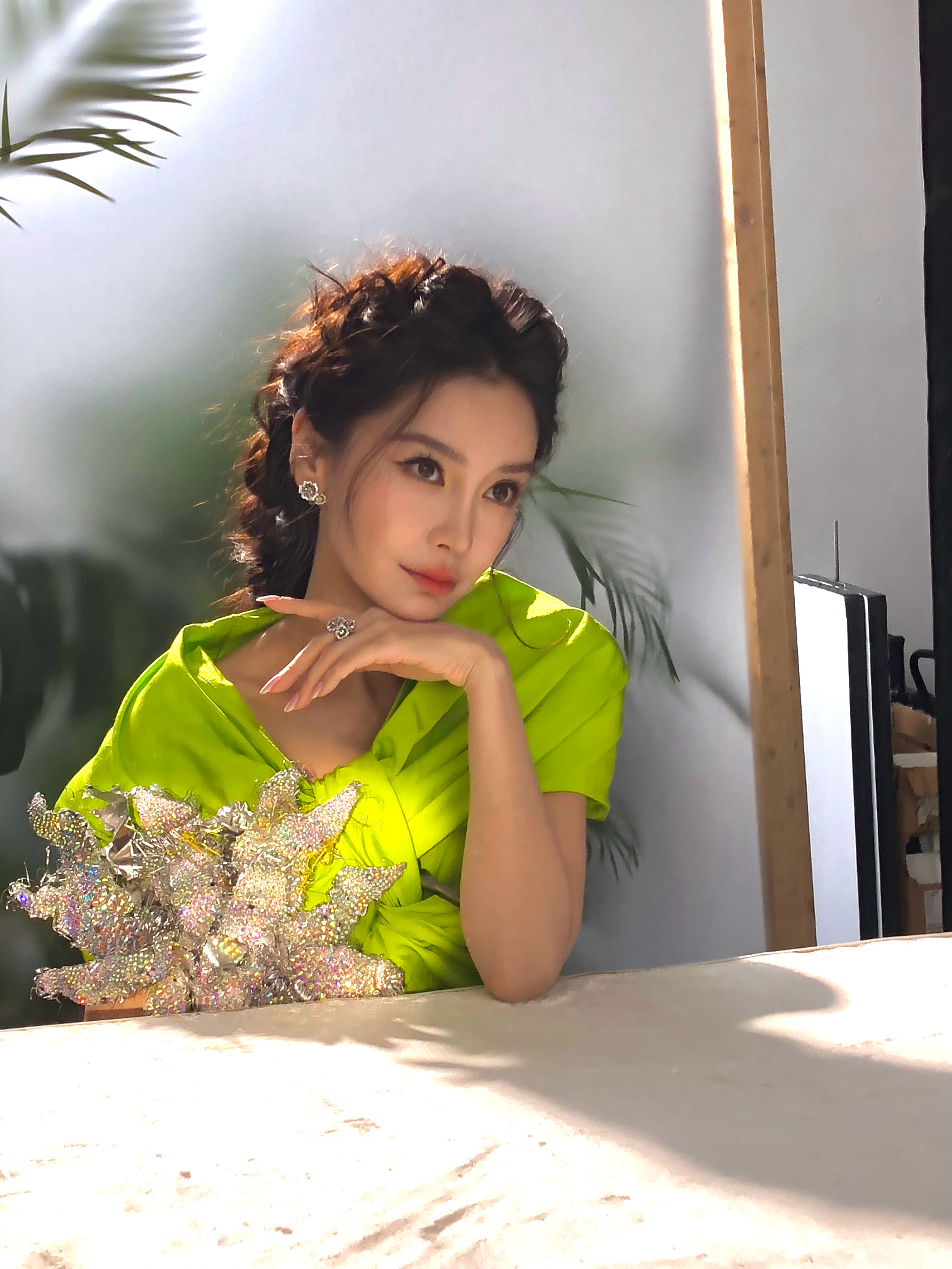 什么情况！yygzs连发三条[衰]我爱你吧 继续保持[奶牛猫] ​​​