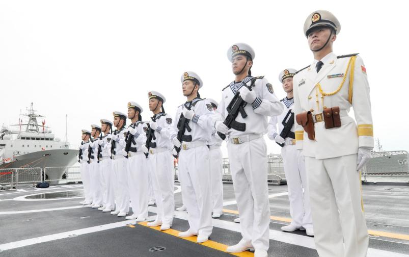 美日扎堆在西太搞联合军演，海军多路出海，看懂海上对等制衡的底层逻辑。

不少普通