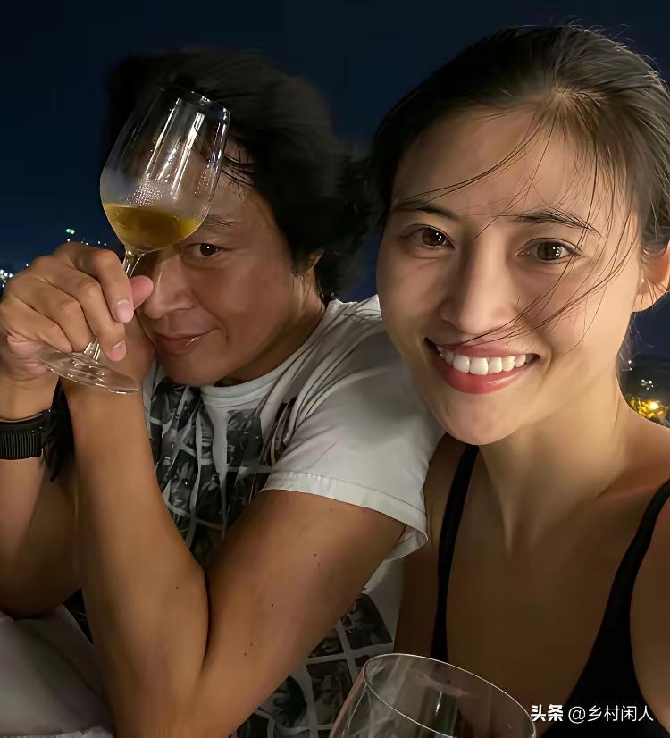 马景涛现任女友和前妻
说实话
小马哥的审美一直在线
依你们的审美
谁更好看呢？