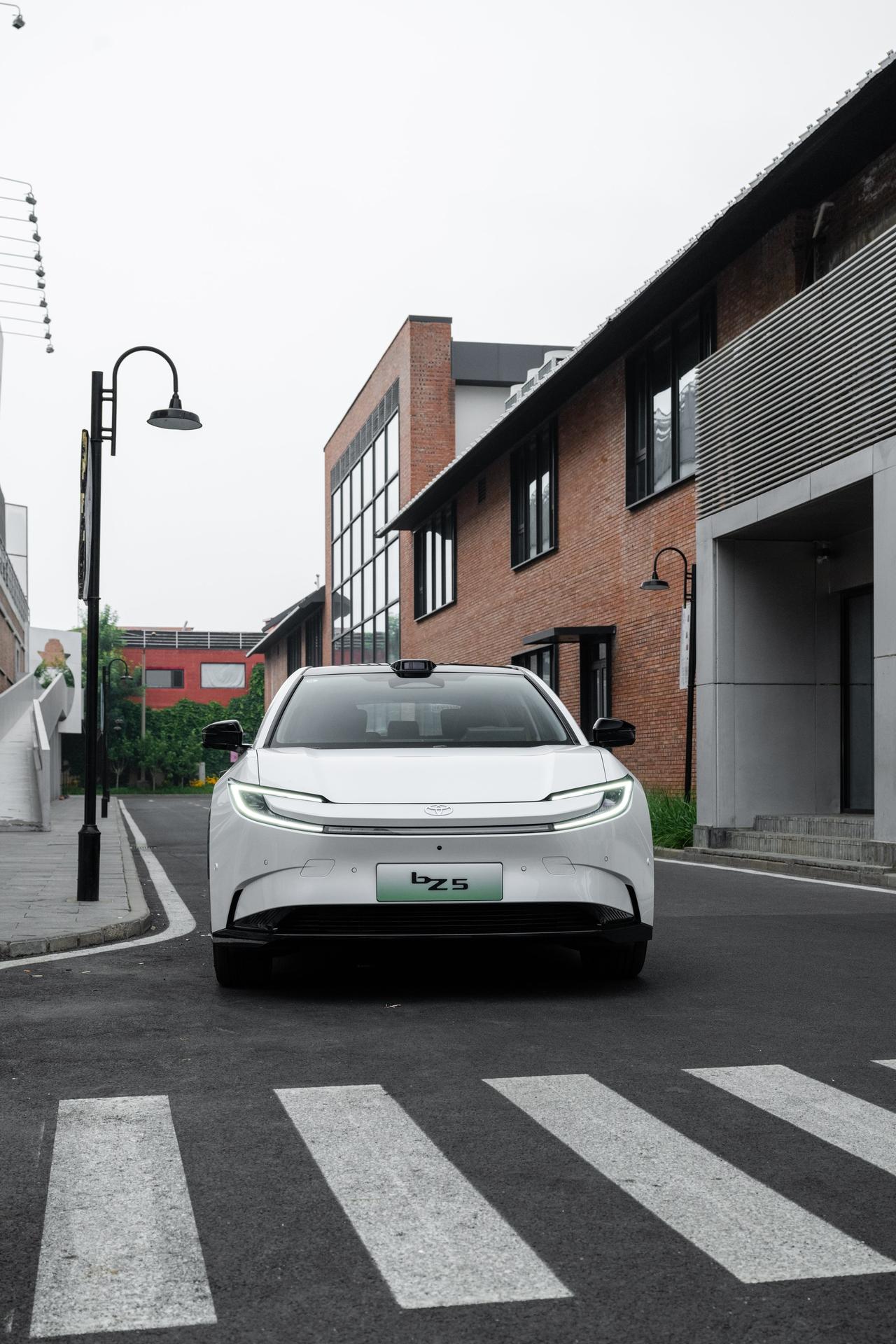 2025买电车，先看一汽丰田bZ5的安全答卷！
 
作为丰田电动化战略的核心车型