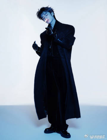 张康乐霸总来的吧   张康乐霸总来的吧，看到微博之夜的出发图的时候，真的好有创意