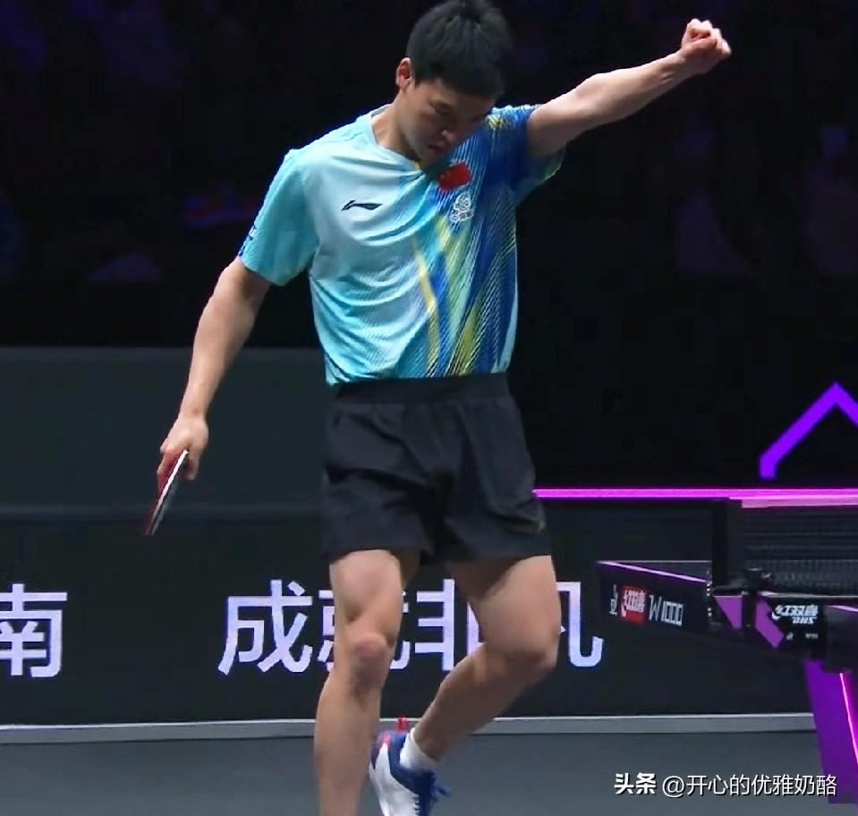 向鹏输了能想到，至少还拿下一局。
其实向鹏今天开局调动很积极，打的也更加释放，开