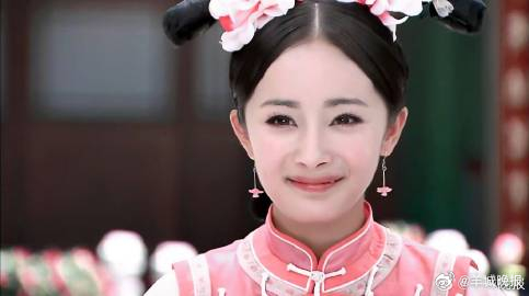 【#杨幂总台视后#】1月29日，凭借《生万物》宁绣绣一角色，在2026年CMG第