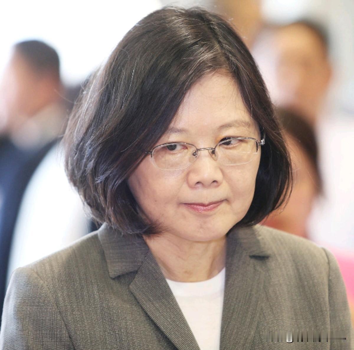 蔡英文出来倒是说了一句大实话！5月15日，根据岛内媒体报道，对于中美会晤，蔡英文