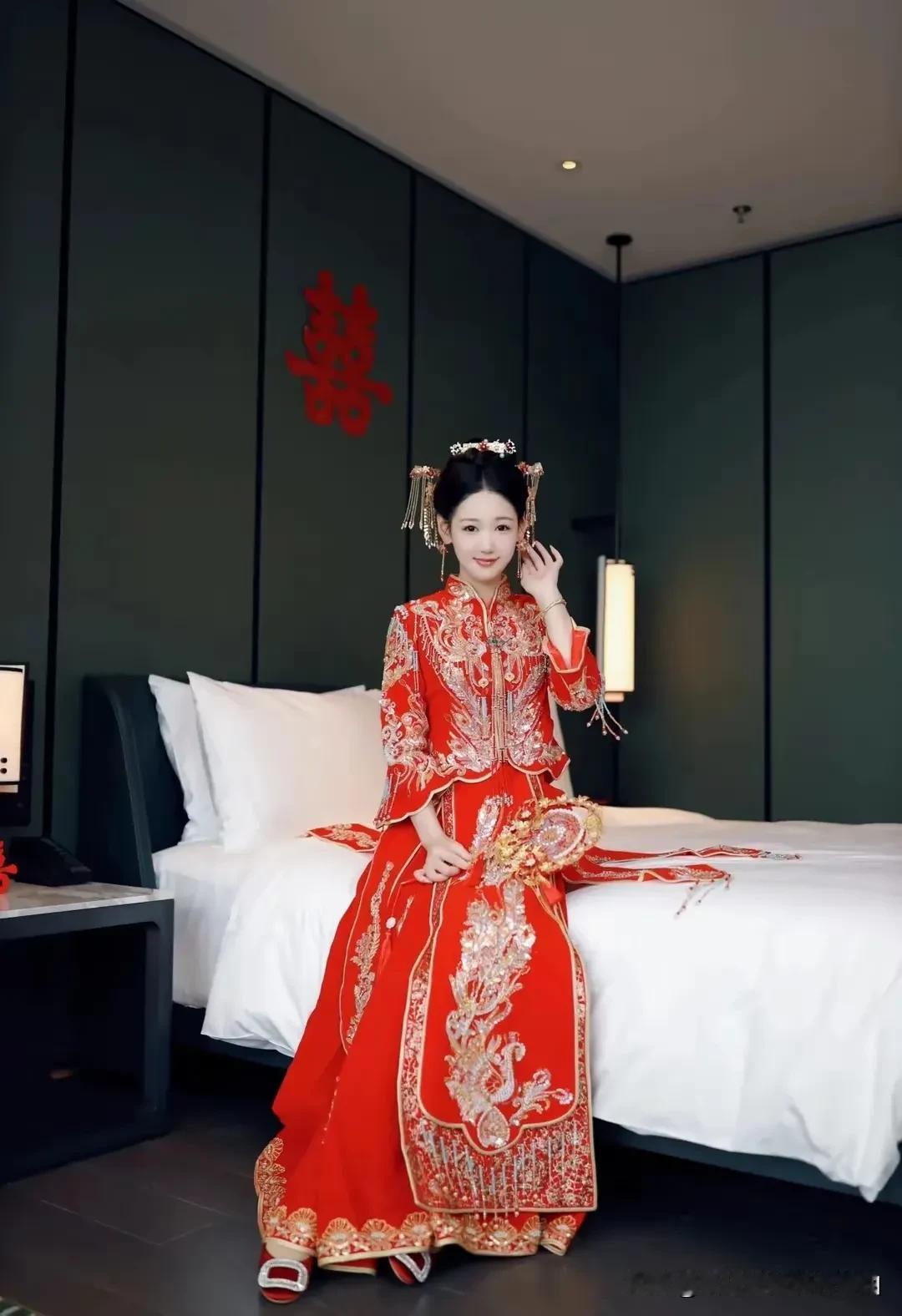 唐安琪新娘美图分享新娘惊艳 结婚新娘装 今日新娘绝美 新娘格外美 圆圆新娘👰 