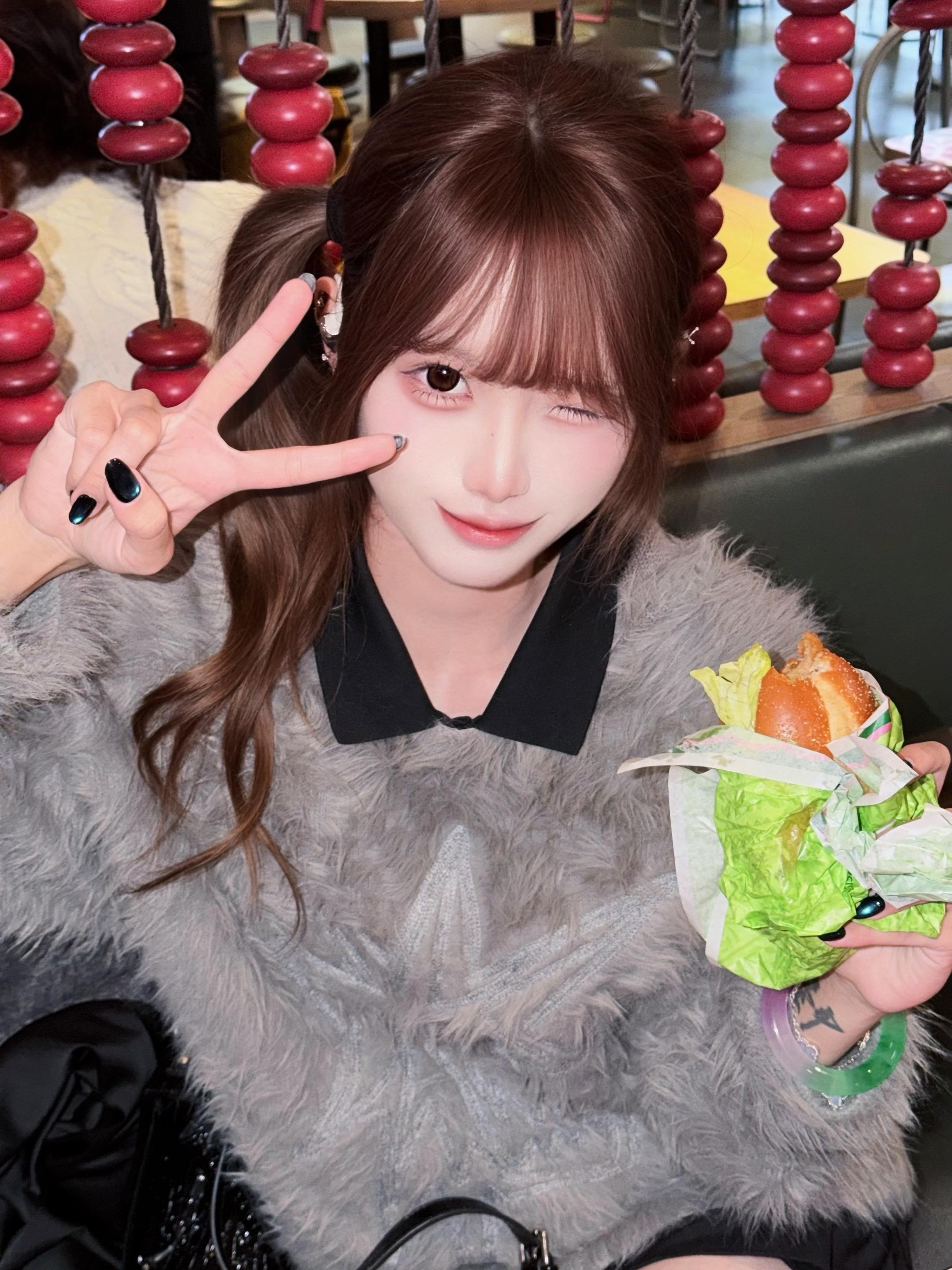 五倍速成长的一年 非常痛苦 但是爽  感谢离开感谢伤害 感谢爱