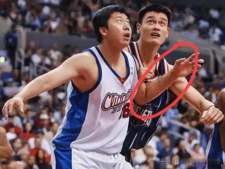 王治郅开始领NBA退休金了！这福利是真让人羡慕，只要满足两个条件就能领：在NBA