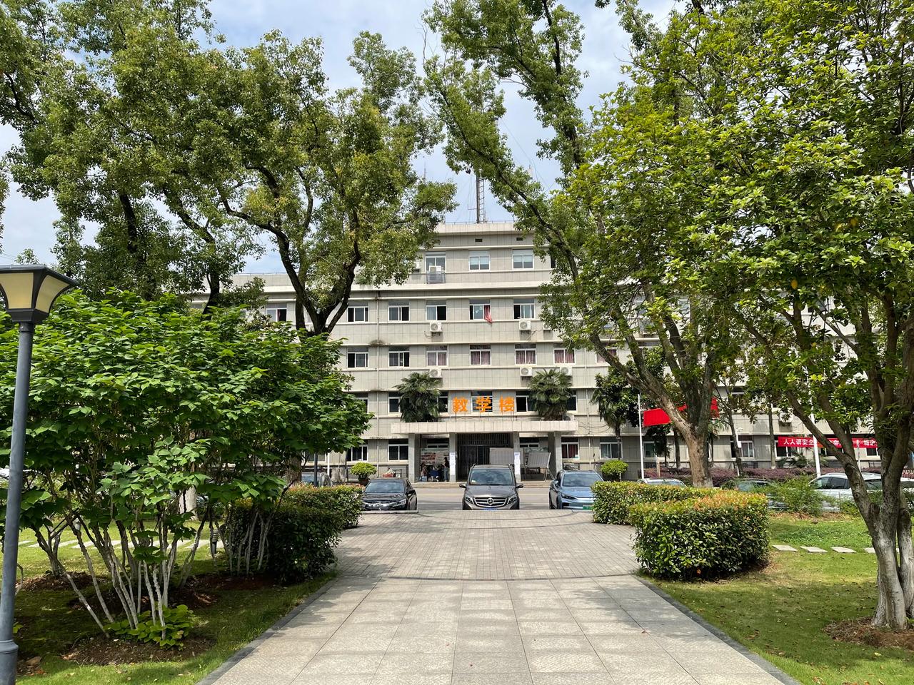 没有收益的创作,是否还值得坚持? 坚持做一件事很难，但是也很酷！如果坚持做的这件