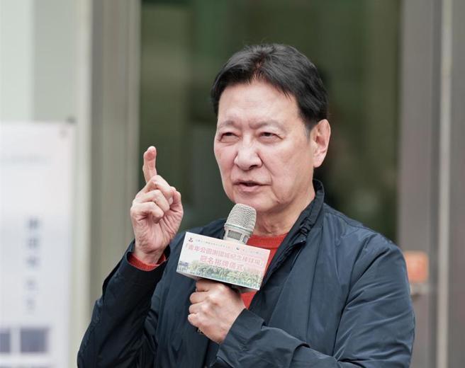国民党因“国防特别条例”预算金额起内讧。副主席季麟连挺傅崐萁，并放话若韩国瑜“卖