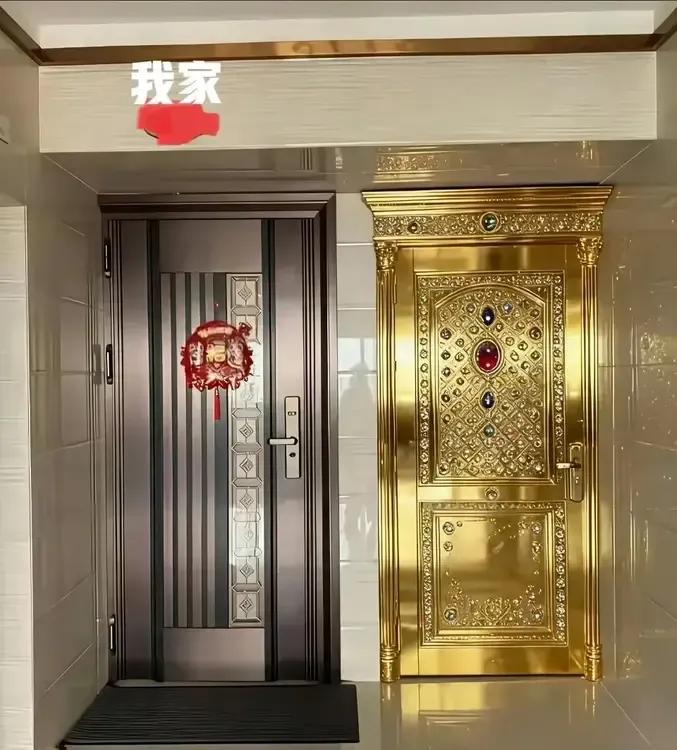 碰到这种邻居真是够了，都穷得好好的，邻居突然把门换了！这不明摆着欺负人吗？请大神