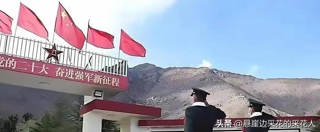 我那哥们儿在西藏当兵，眼看要退伍了，正犯愁呢——选150万安置费，还是选每月82