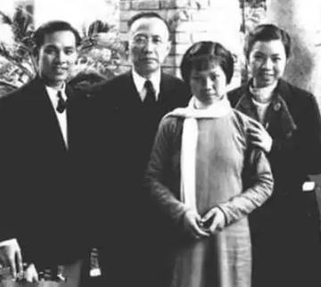 1978年，郭沫若在北京去世。最让人想不通的是，他在日本抛下的五个孩子，是靠他的