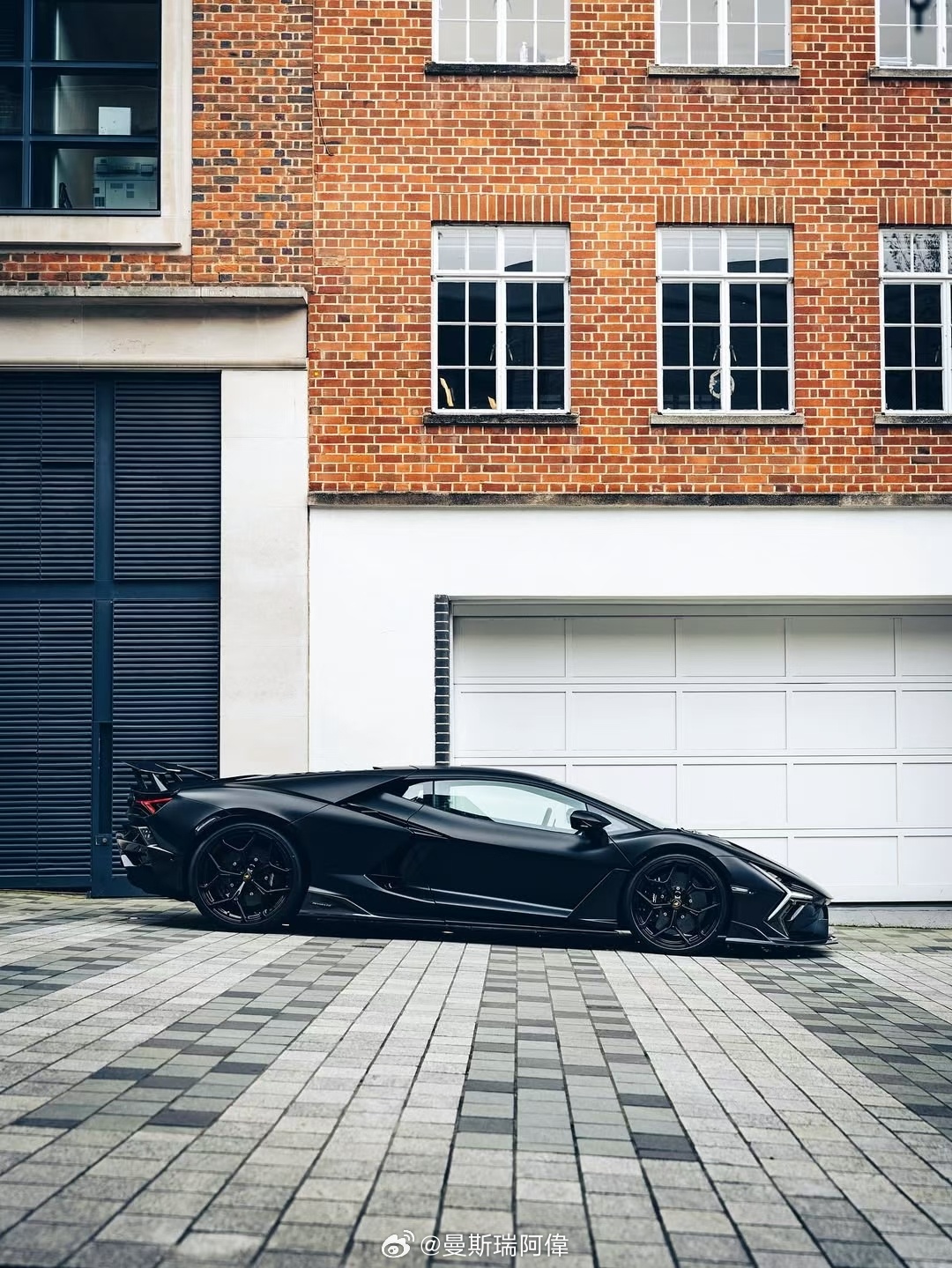 Lamborghini Revuelto 1016 Industries碳纤维套