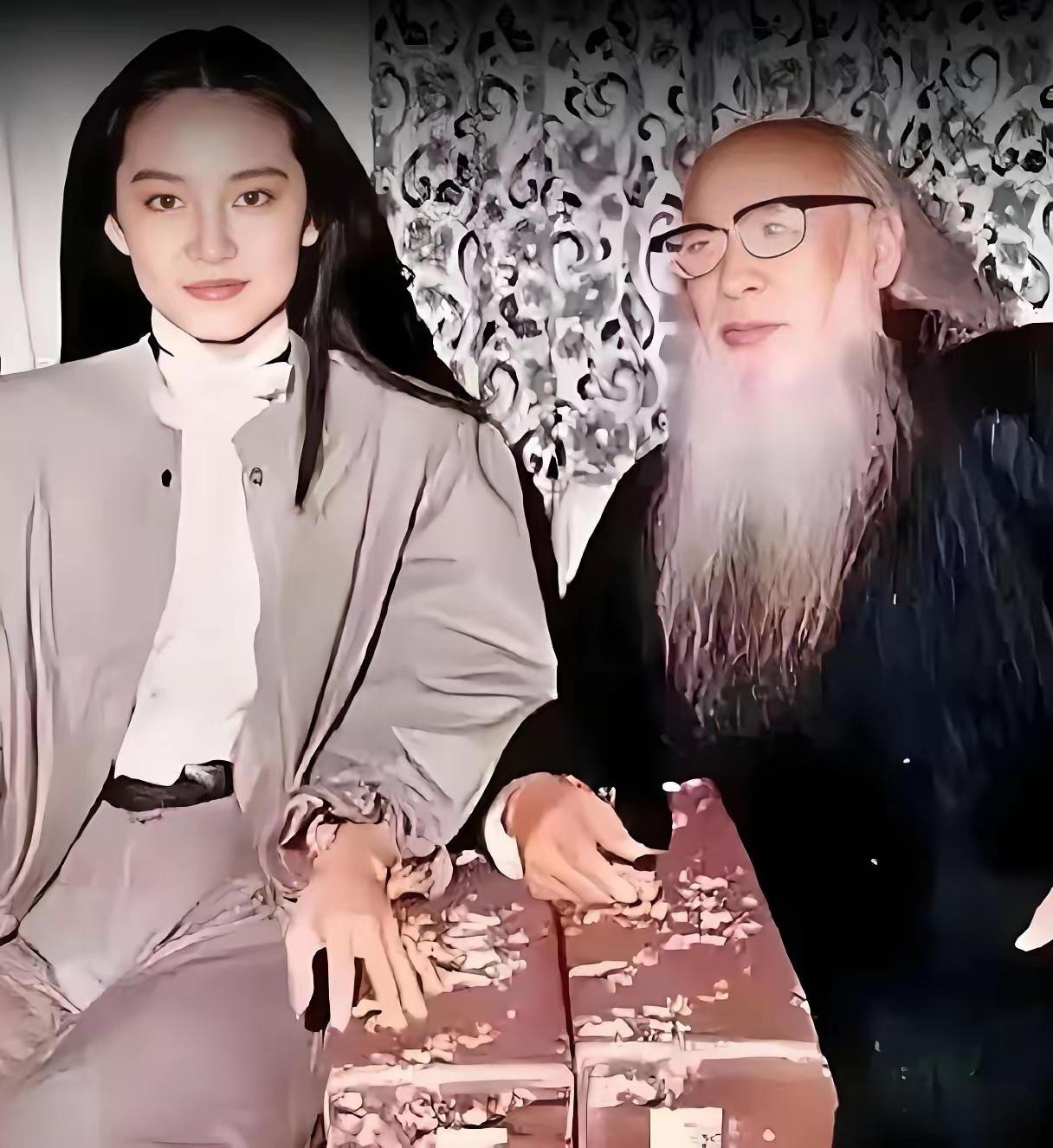 1983年，导演徐克为求张大千墨宝，亲自登门拜访，结果张大千直接拒绝：“我已经封