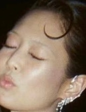 我的第2500条🧣送给你们[手指比心] 送上腻腻的亲亲💋 不许多拿一人一个 