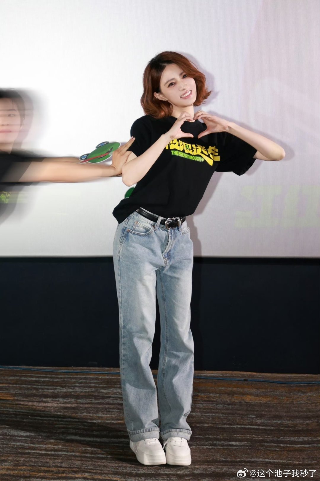 徐璐戏里戏外都有活人感徐璐活人味浓的像身边朋友徐璐演 《极限逃生》盛楠——慌张是