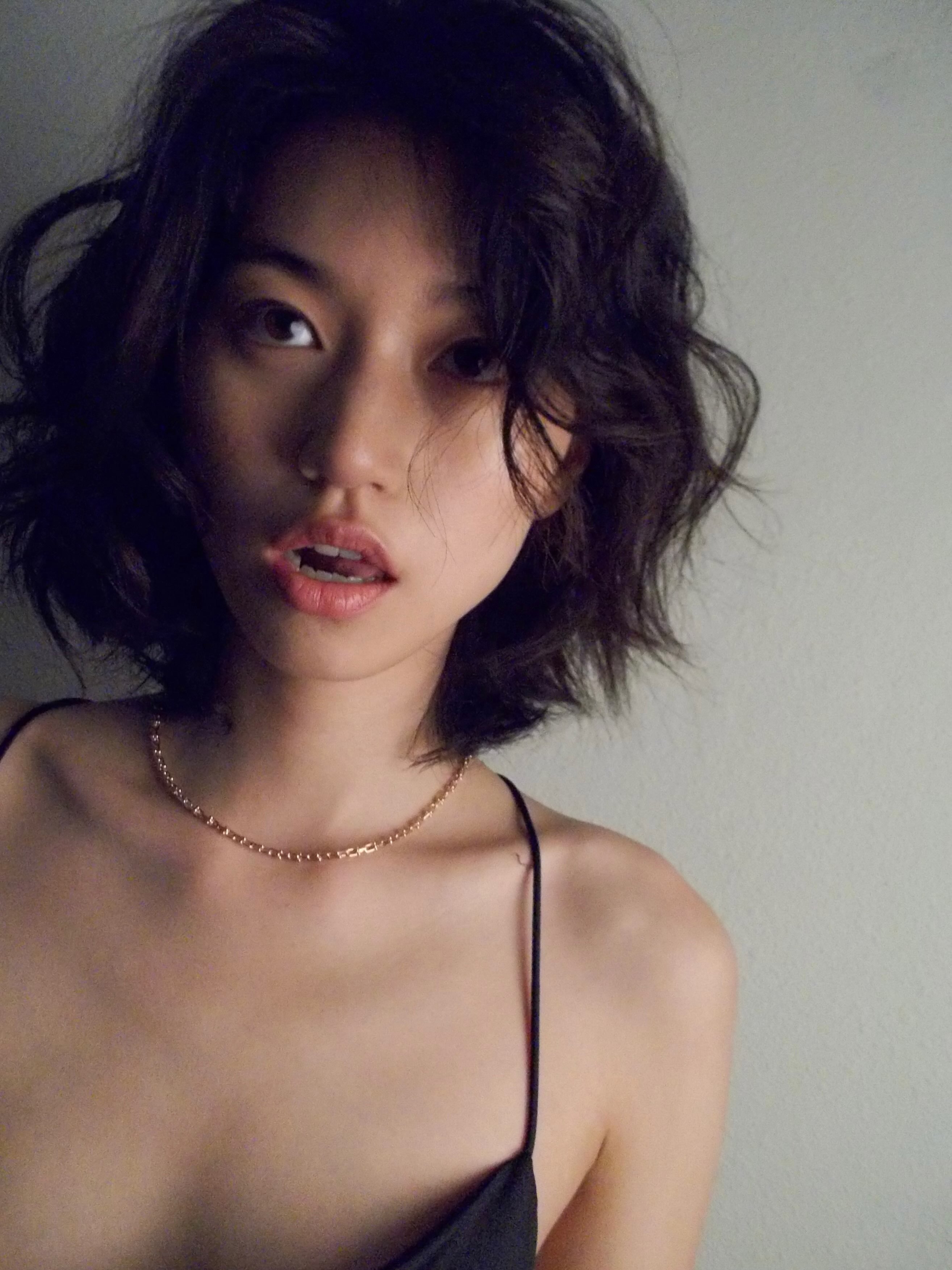 金度延好时髦的脸 