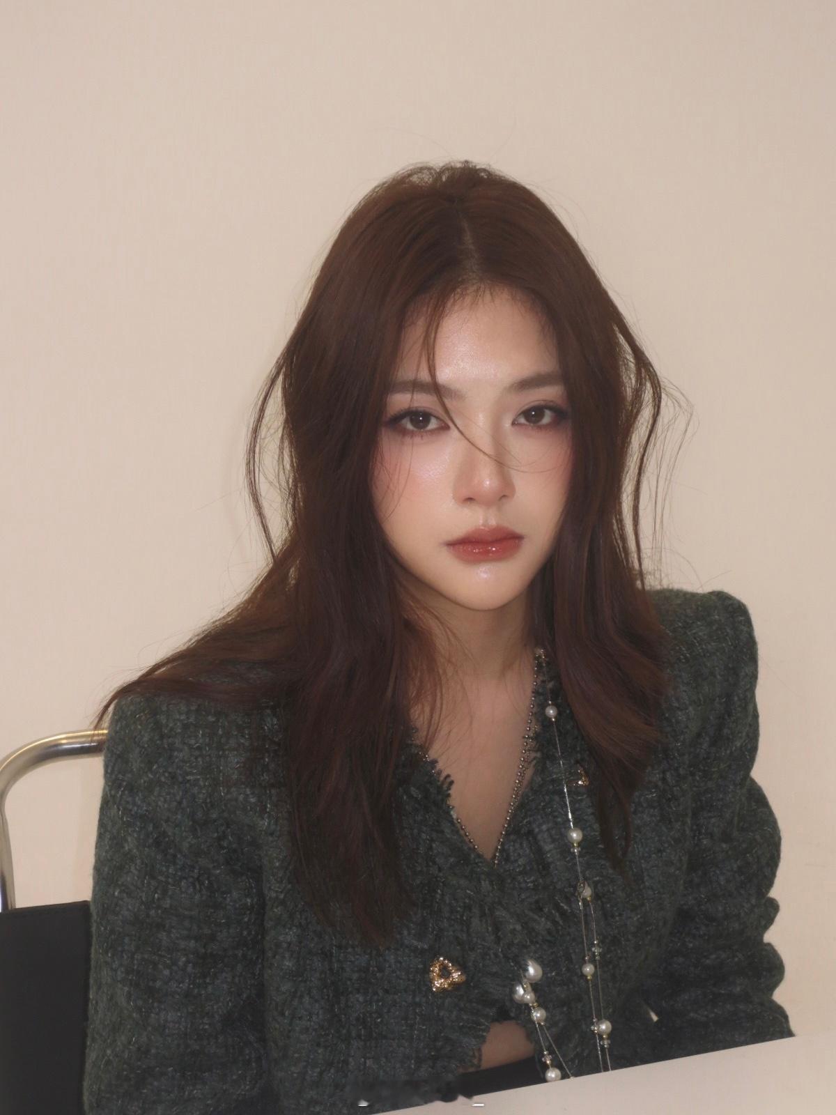 晚上好 今天是一款___ 