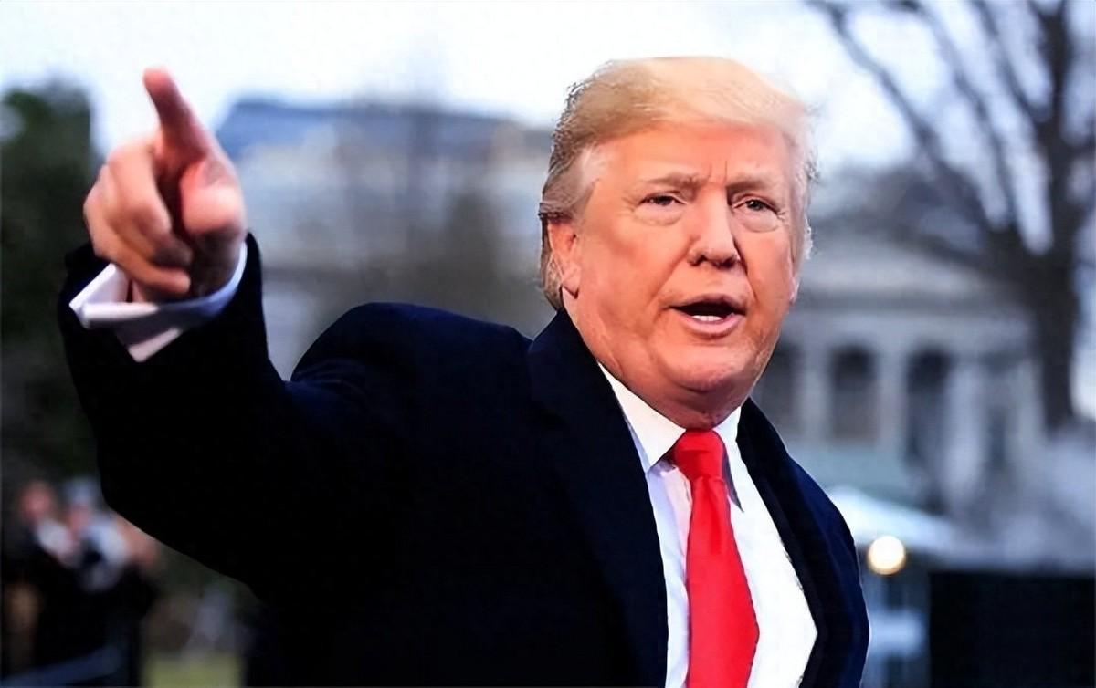 美国中期选举进入冲刺阶段，共和党选情始终不见起色，特朗普开始向身边人撒气，连跟随