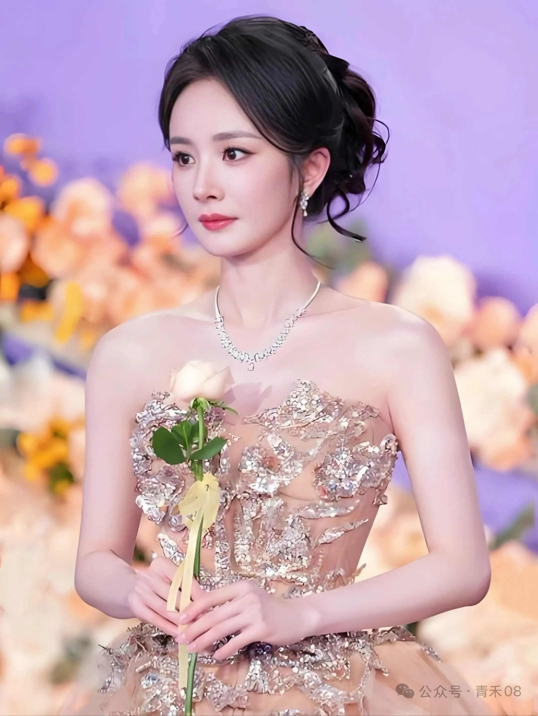 杨幂，顶流光环下的奖项遗憾