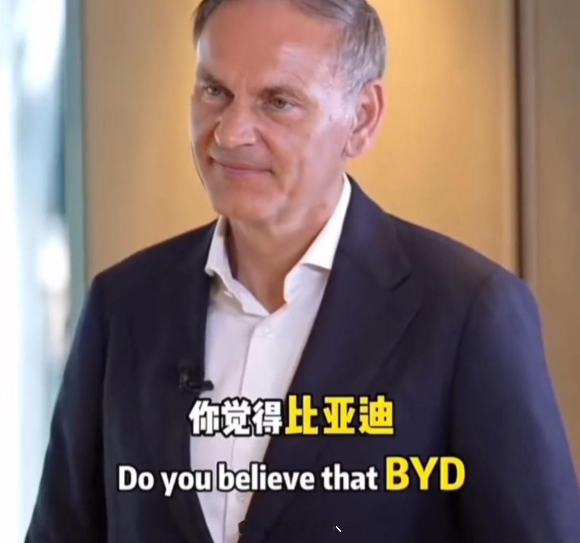 这两年国内的汽车市场比亚迪是销量冠军，销量亚军则是大众，有些人对于超过自己的竞争