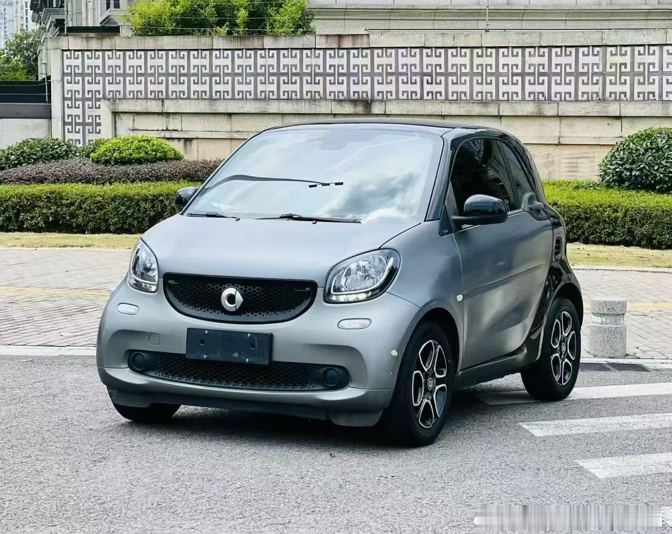 Smart 0.9T先锋版 上牌19年9月 公里6万多，配置真皮座椅带加热，竞速