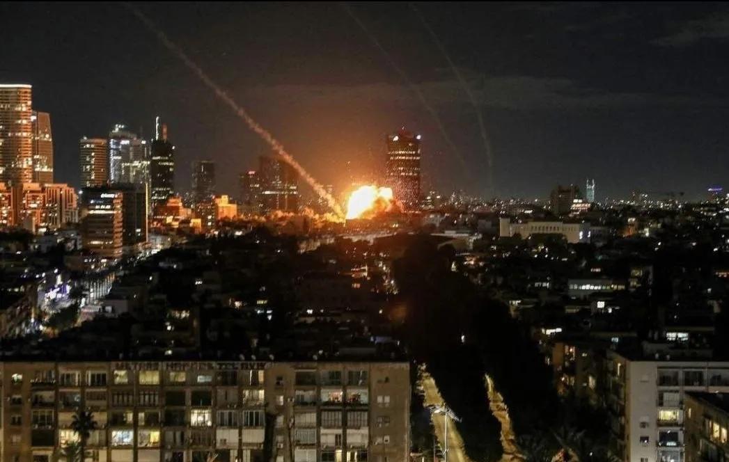 “波斯湾国家再也无法相信美国有能力或有意愿保护它们免遭生存性威胁”

伊朗近期针