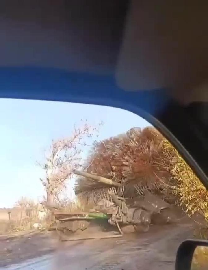 快讯！快讯！
 
多家使馆突然宣布了人员撤离和暂停部分业务。
 
签证窗口临时停