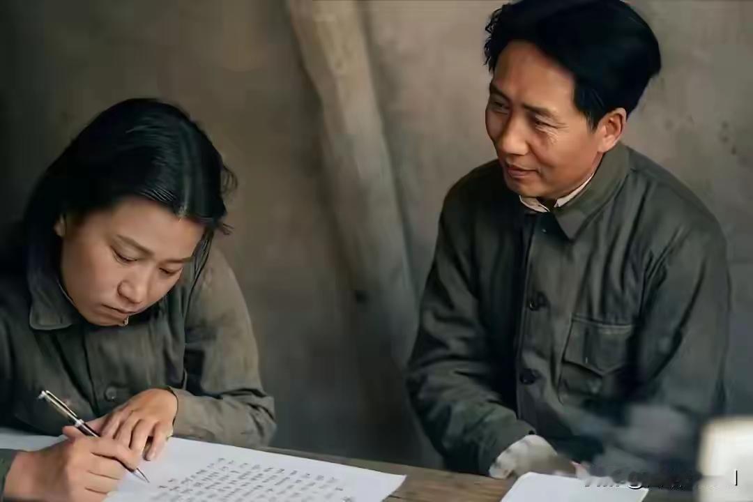 抗战爆发，投奔延安，追求光明，当毛主席的学生…