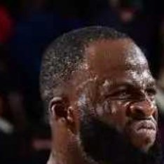 北京时间4月16日，在NBA西部附加赛焦点大战中，金州勇士客场126-121战胜