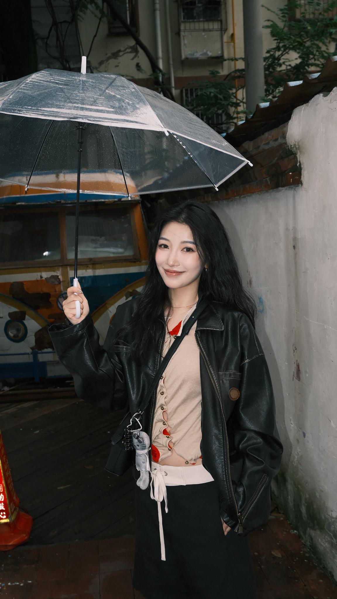 树下🌳             的我～千千郡主穿搭咖啡店拍照咖啡店拍照OOTD