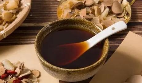 牢记这5方，小病不用医生帮! 桂枝汤 麻黄汤 葛根汤 青龙汤 小柴胡汤！

1️