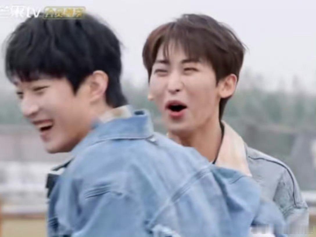 唐九洲一句话曹恩齐白干 唐九洲，你的“坑”队友技能又升级了，一句话让曹恩齐的花盆