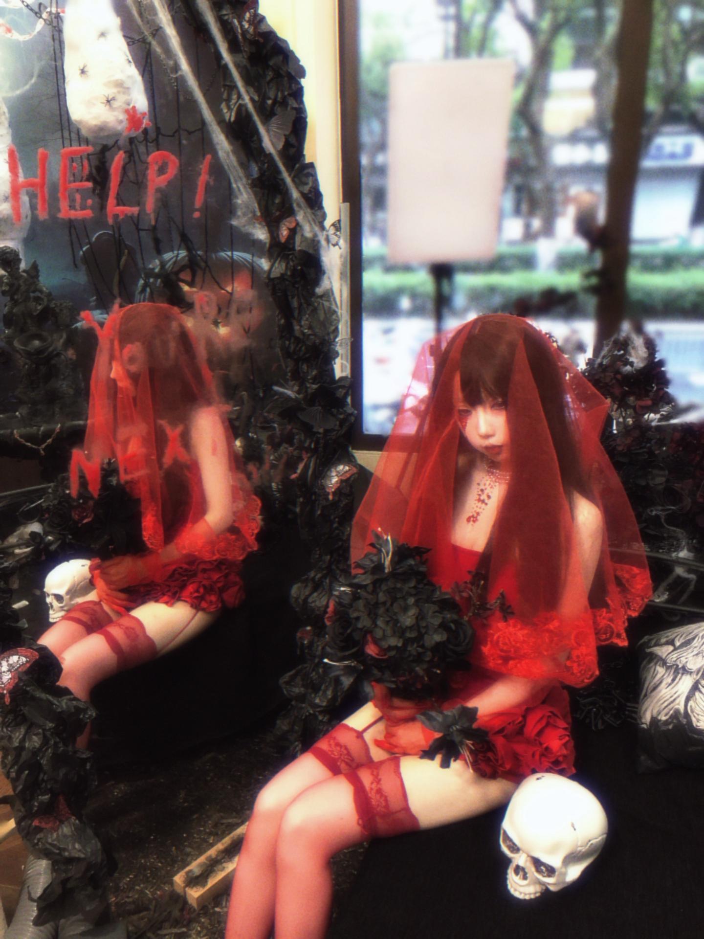 那你发誓 我是你唯一的妻。