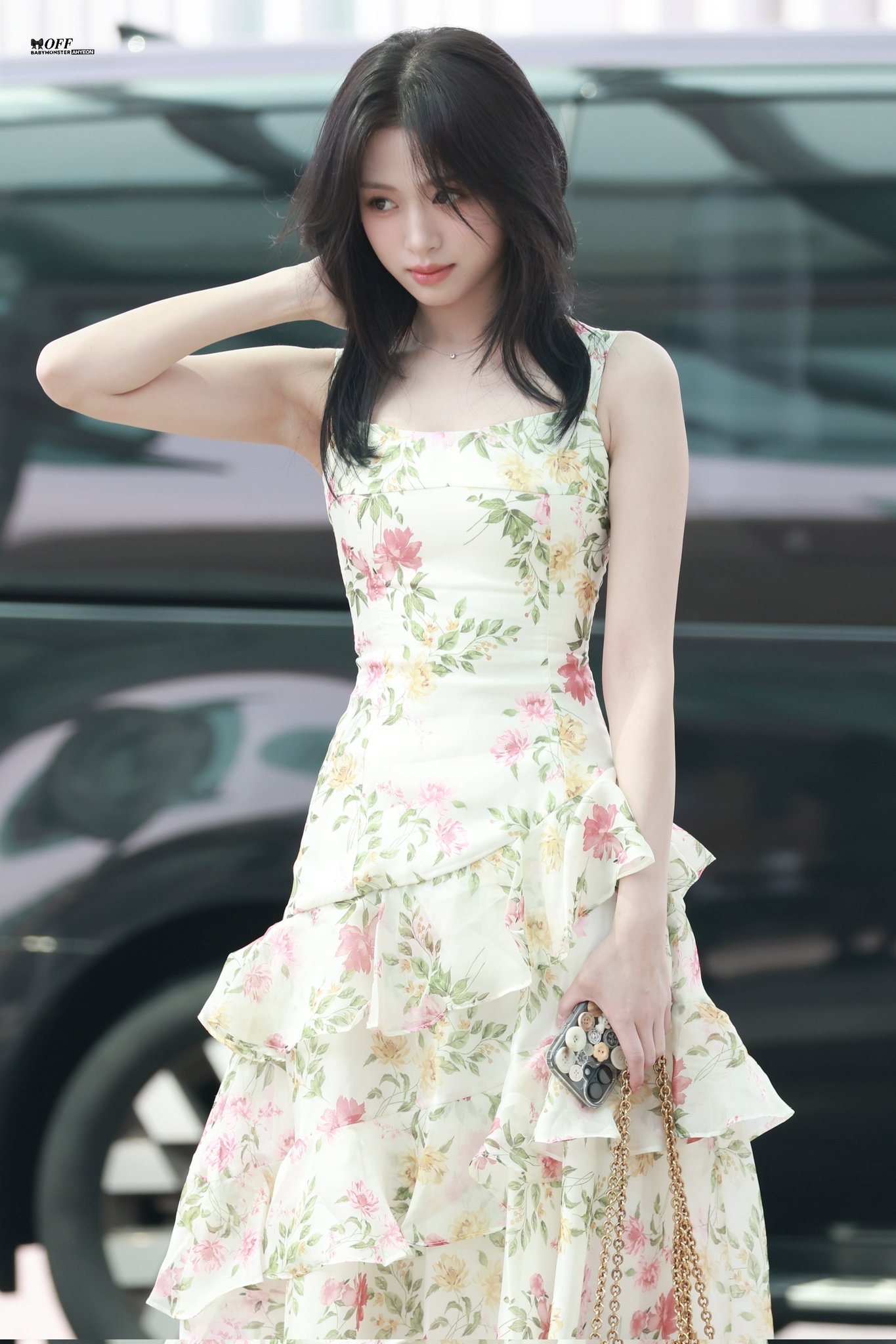 最适合碎花裙的女孩出现了[可怜]cr.​​​