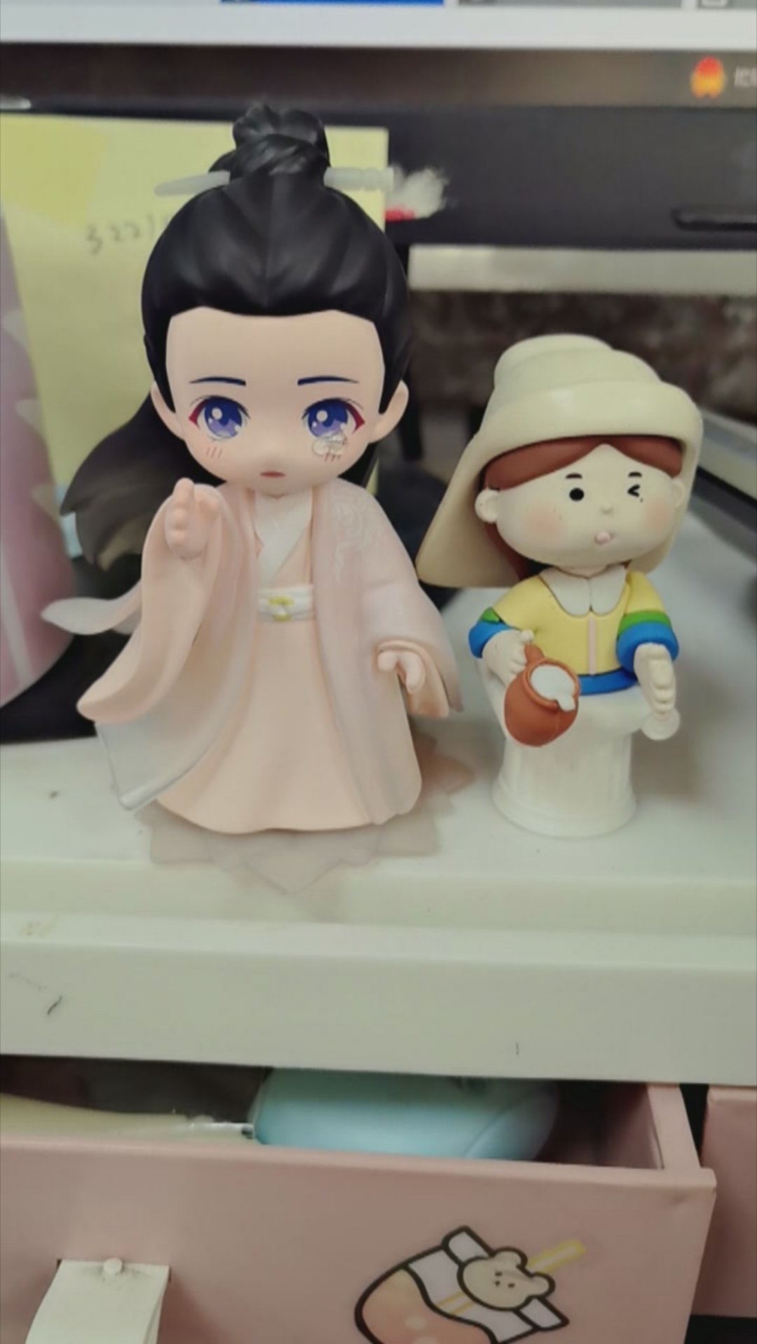 来给妈咪站岗了