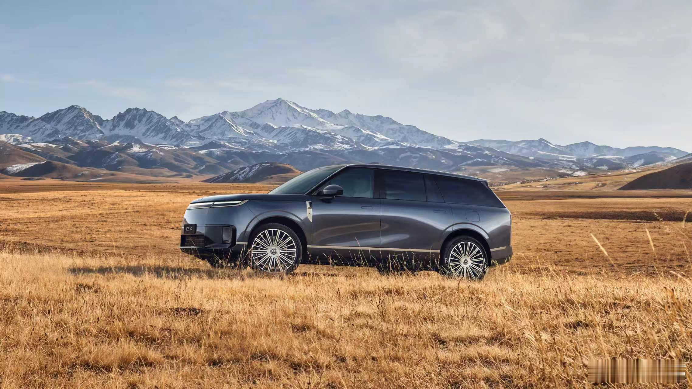 小鹏这次玩真的！GX为物理AI时代而来，把前瞻科技全堆在一台车上，安全、底盘、智