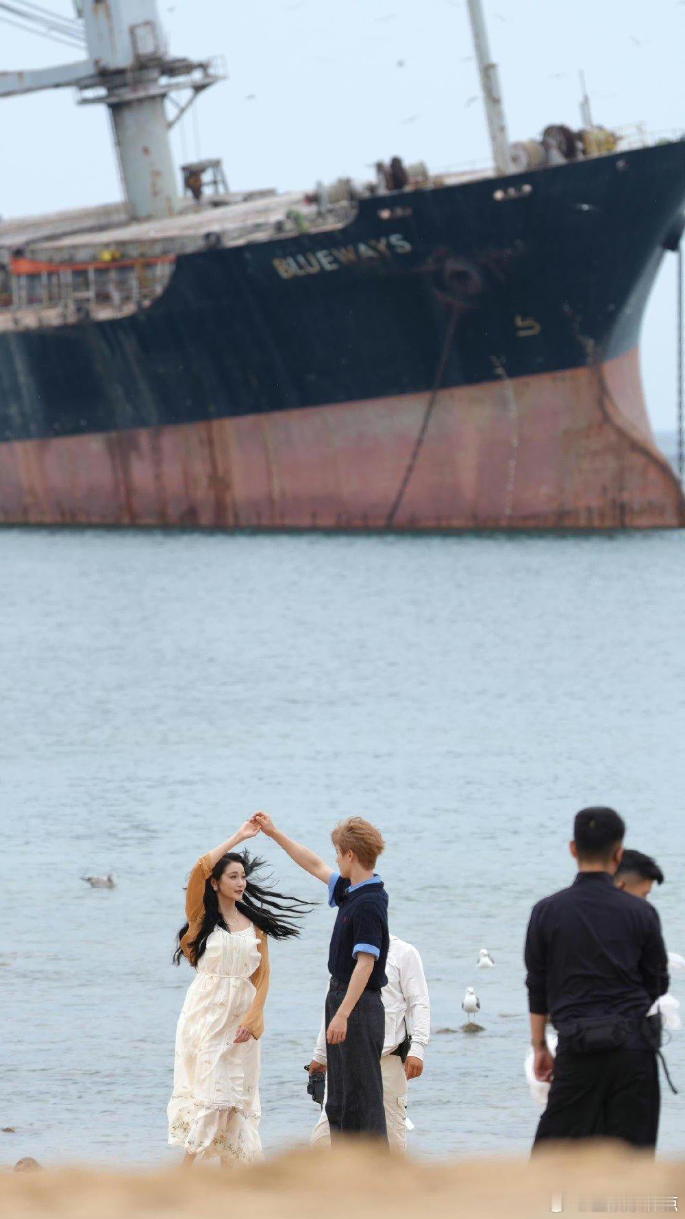 关晓彤关晓彤李昀锐威海落地签关晓彤李昀锐拍了威海落地签 威海落地签，关晓彤李昀锐