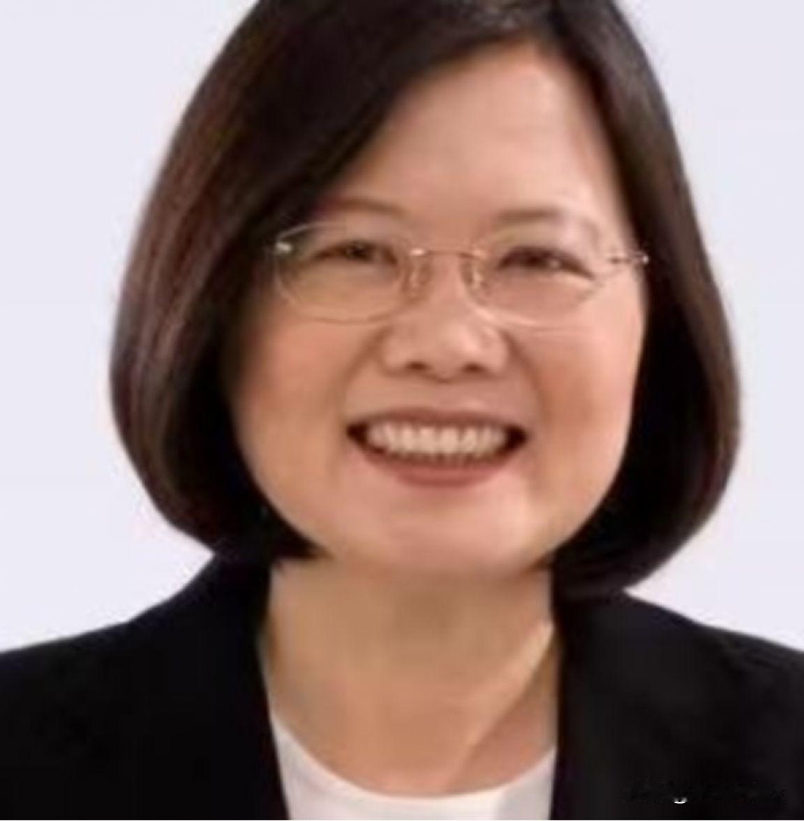 蔡英文曾经罕见发声：“我是台湾人并没有错，我是中国人，因为我是念中国书长大的，受